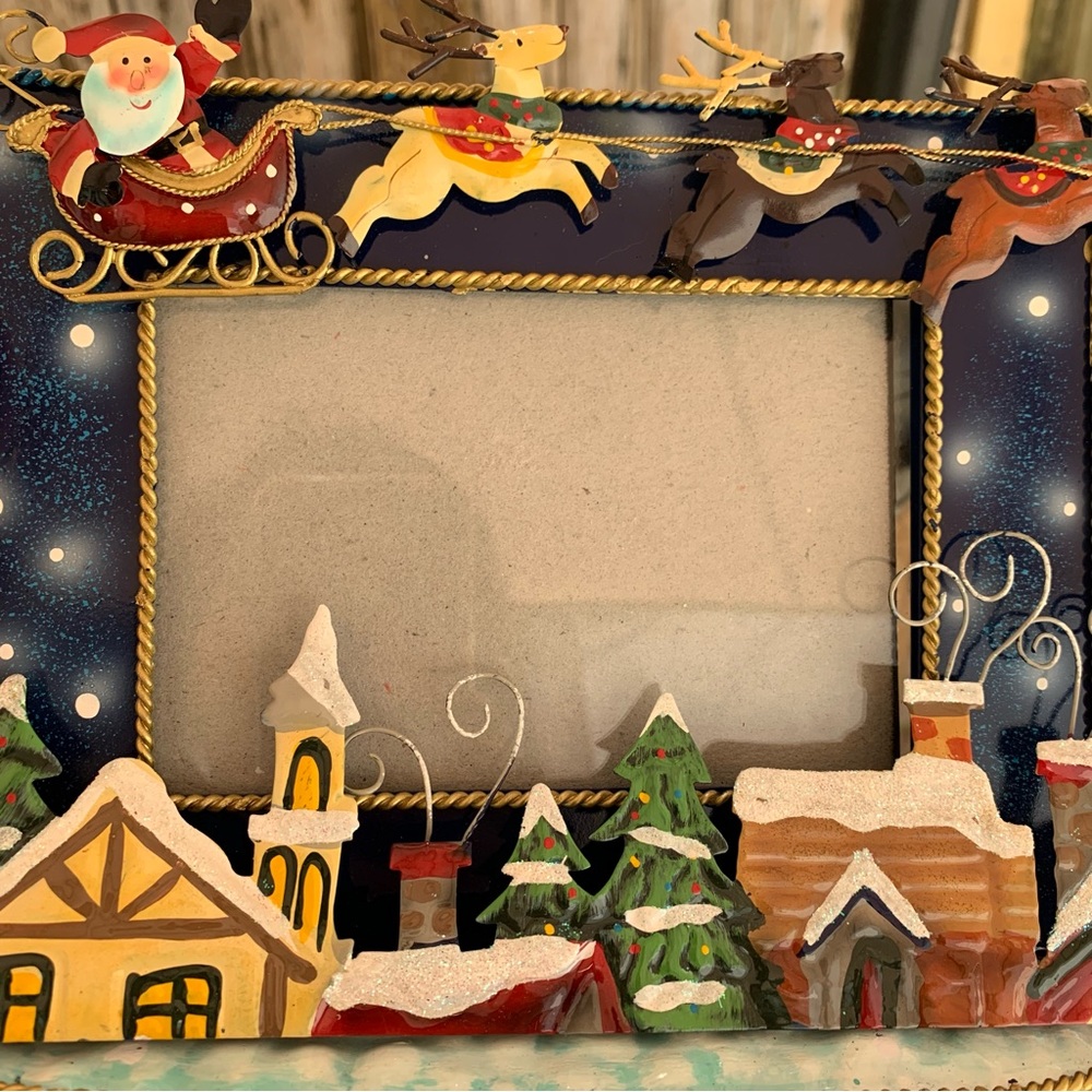 Christmas decorative metal photo frame. Size 5.5” x 4”.  Adorable.  EUC
